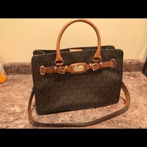 Michael Kors hand bag